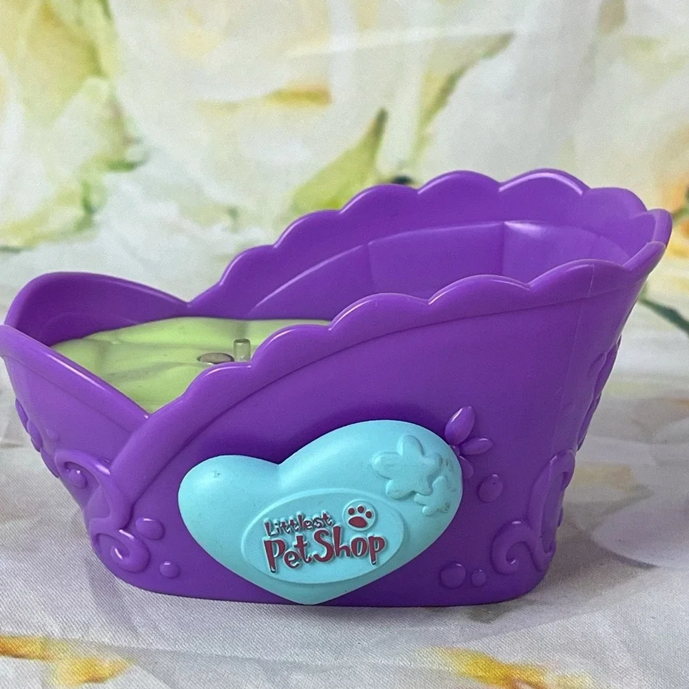 Littlest Pet Shop Magic Motion Bed Purple Hasbro Magnetic Works